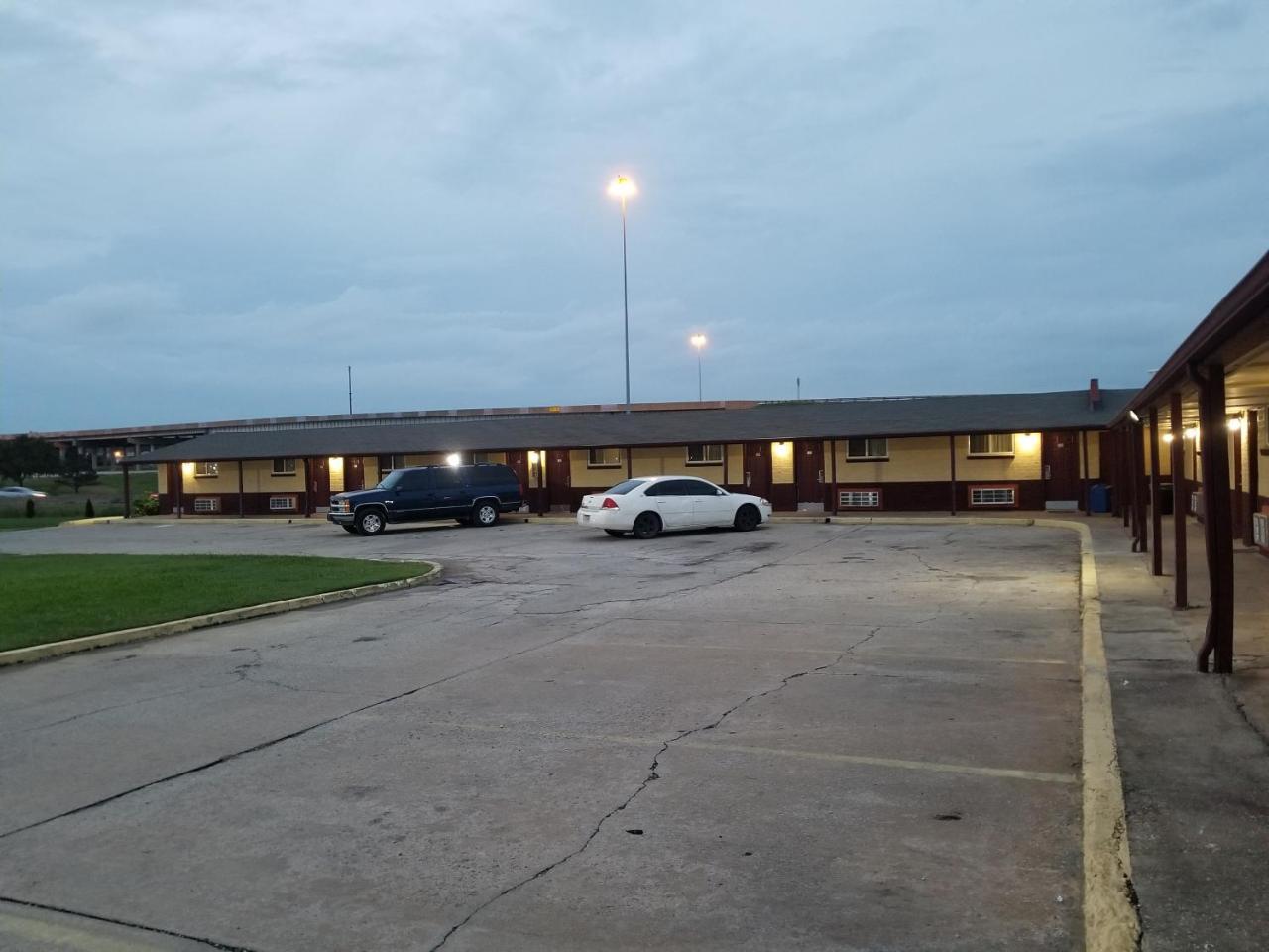America'S Value Inn Oakhurst Exterior foto